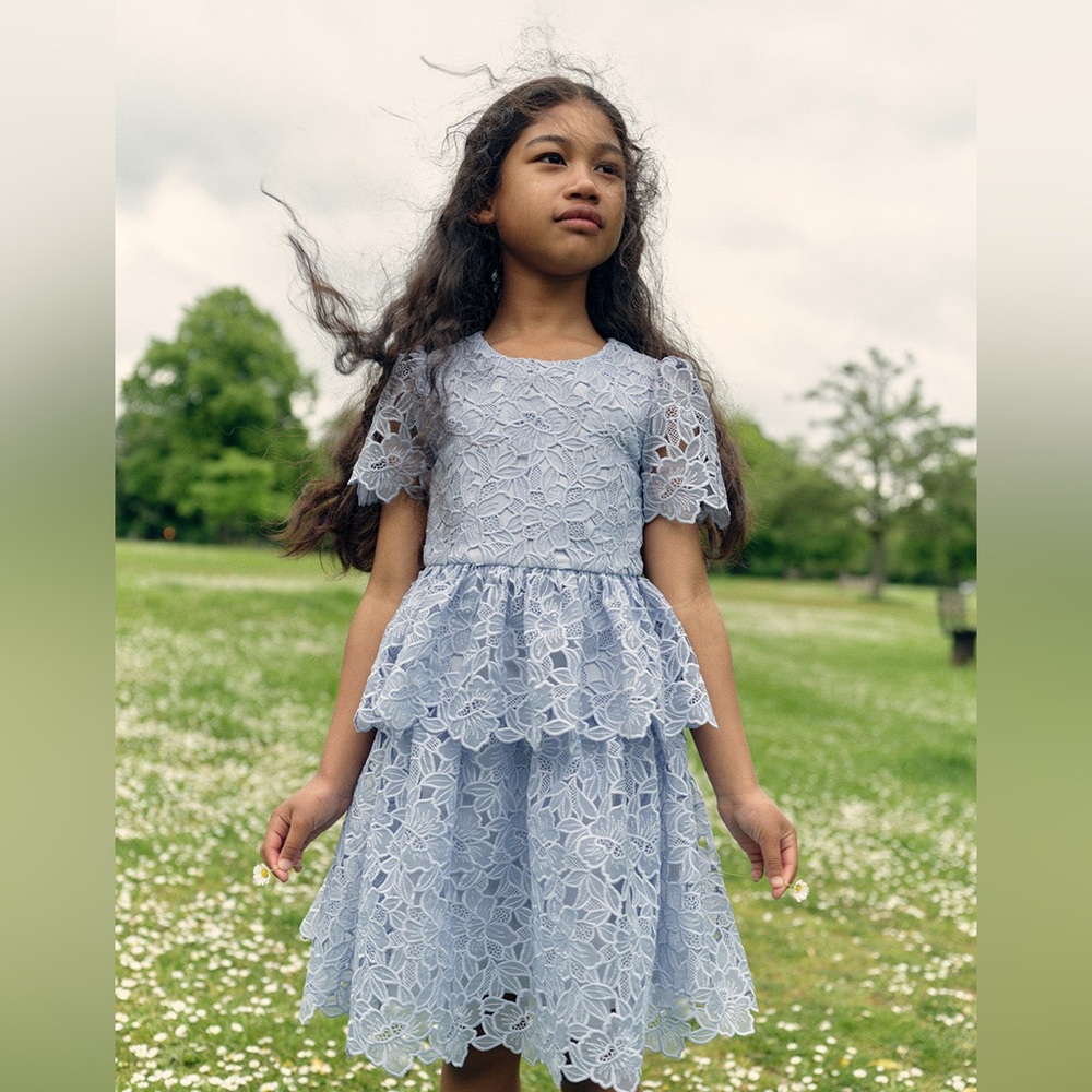 Girl self portrait BLUE ORGANZA LACE